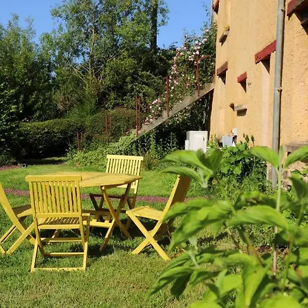 Gites Les Fleuries Saint-Meen-le-Grand Exterior photo