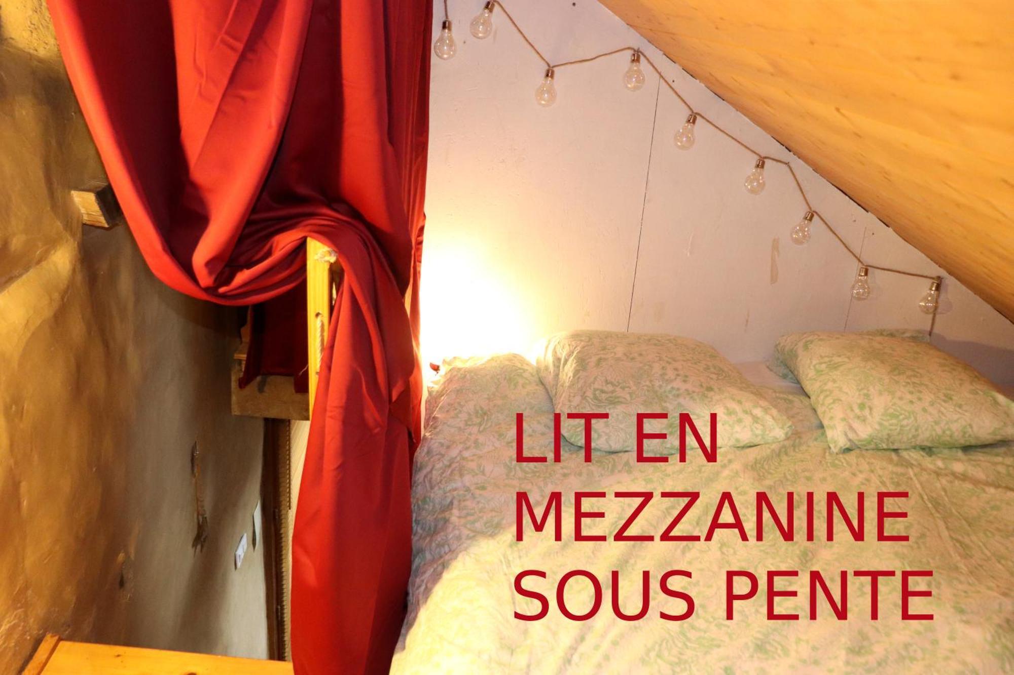 Holiday home Les Fleuries